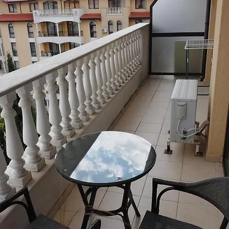 Royal Sun, 4 People, 600 M From The Sea * Sunny Beach